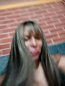 kiki milu online show from 04-19-26, 03:40