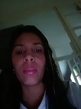 Snapshot of kiki_milu chatting on 06-07-26, 01:33 kiki milu online show from 06-07-26, 01:33