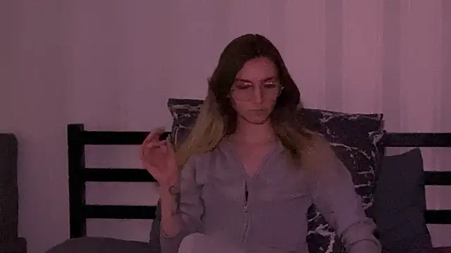 missmiroslava online show from 03-03-26, 07:54