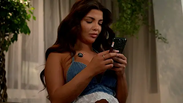 Snapshot of TheMaddisonShow_ chatting on 02-19-26, 03:47 TheMaddisonShow online show from 02-19-26, 03:47