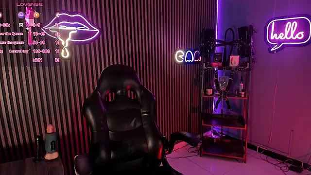 Maximoking26 online show from 04-13-26, 03:43