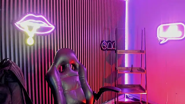 Maximoking26 online show from 03-26-26, 02:10