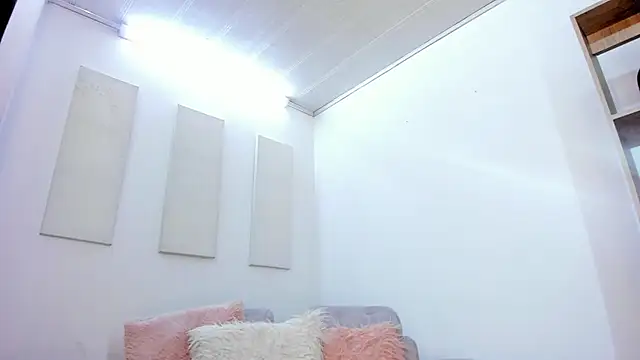 Tylla   online show from 02-28-26, 05:07