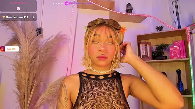 Tylla   online show from 04-17-26, 04:04