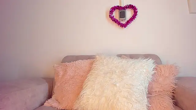 Tylla   online show from 02-25-26, 05:07