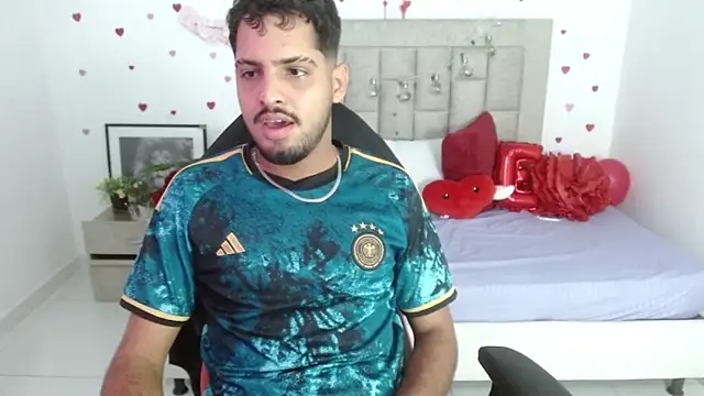 Snapshot of mister_fox723 chatting on 02-25-26, 04:45 mister fox723 online show from 02-25-26, 04:45