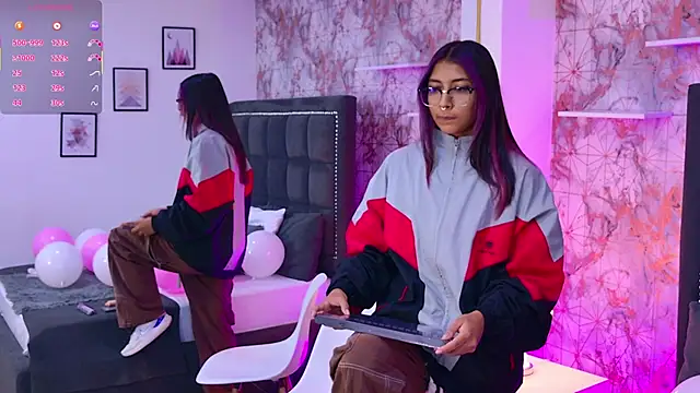 Raven Gloomy online show from 04-01-26, 12:17