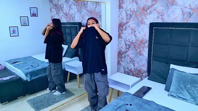 Raven Gloomy online show from 03-02-26, 12:23