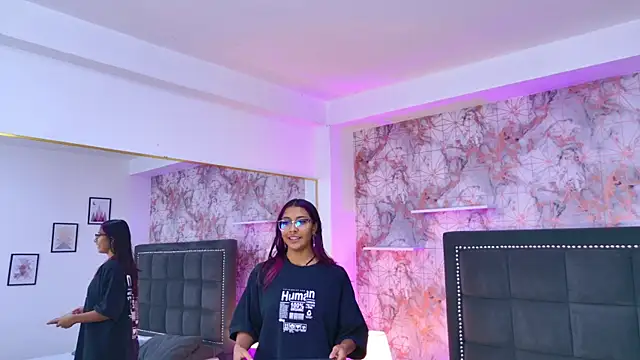 Raven Gloomy online show from 03-26-26, 12:25