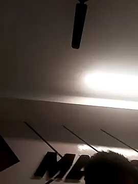 Snapshot of Avinh_09 chatting on 02-19-26, 01:46 Avinh 09 online show from 02-19-26, 01:46