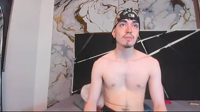 Couple In Heat online show from 03-24-26, 07:36