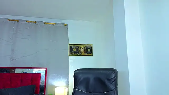 goodgirlxxl online show from 06-11-26, 05:15
