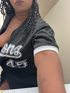 Snapshot of ShortcakeMochaa chatting on 02-24-26, 08:42 ShortcakeMochaa online show from 02-24-26, 08:42