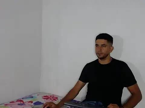 Snapshot of _Grasshopper chatting on 02-19-26, 01:30 Grasshopper online show from 02-19-26, 01:30