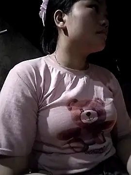 Snapshot of Baby_flower_1 chatting on 02-28-26, 11:54 Baby flower 1 online show from 02-28-26, 11:54