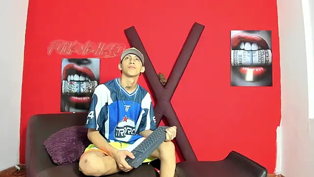 Snapshot of BOYS_PLAY chatting on 02-25-26, 01:22 BOYS PLAY online show from 02-25-26, 01:22