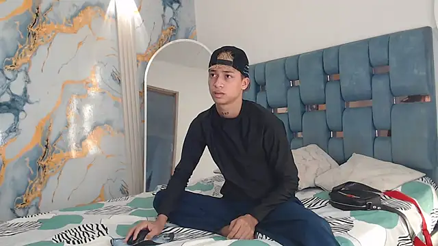 GOLD BOYS online show from 04-20-26, 01:24