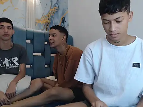 Snapshot of GOLD_BOYS chatting on 02-20-26, 01:13 GOLD BOYS online show from 02-20-26, 01:13