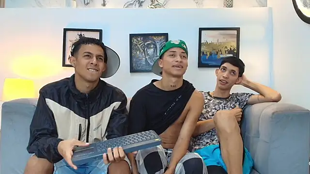 Snapshot of GOLD_BOYS chatting on 02-16-26, 01:54 GOLD BOYS online show from 02-16-26, 01:54