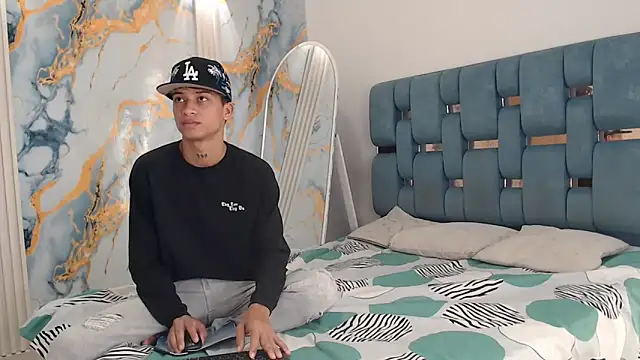 GOLD BOYS online show from 04-24-26, 01:24