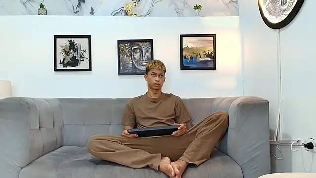 GOLD BOYS online show from 05-21-26, 07:28