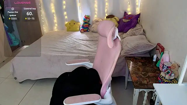 maliciaXpoison online show from 04-05-26, 08:59