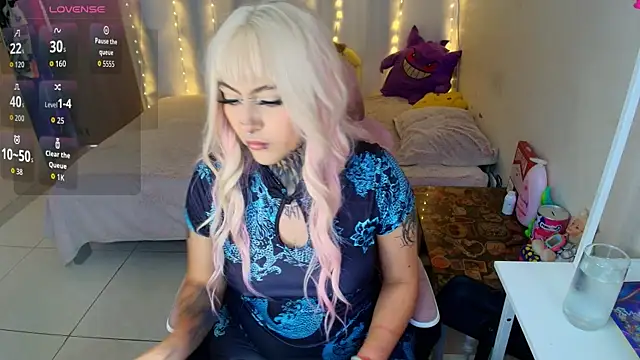 maliciaXpoison online show from 04-10-26, 09:55