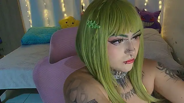 Snapshot of maliciaXpoison chatting on 02-23-26, 06:58 maliciaXpoison online show from 02-23-26, 06:58