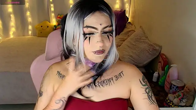 maliciaXpoison online show from 04-03-26, 11:22