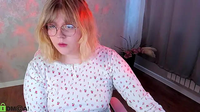 luna c0ra online show from 04-12-26, 01:09