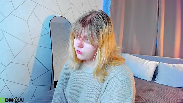 Snapshot of luna_c0ra chatting on 03-01-26, 01:05 luna c0ra online show from 03-01-26, 01:05