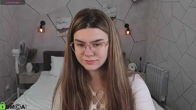 Snapshot of zoe_j0y chatting on 02-20-26, 01:57 zoe j0y online show from 02-20-26, 01:57