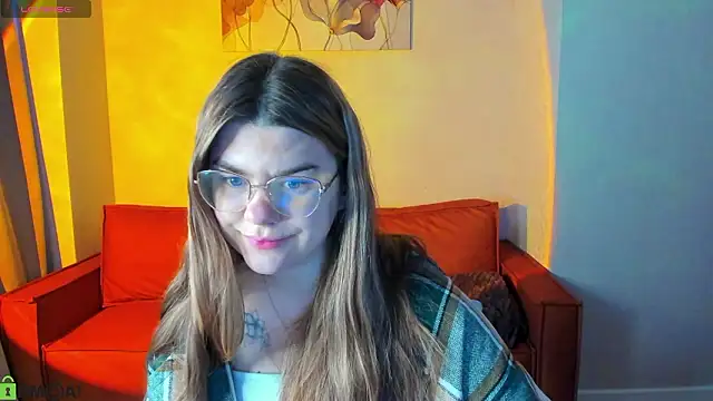 Snapshot of zoe_j0y chatting on 02-28-26, 01:27 zoe j0y online show from 02-28-26, 01:27