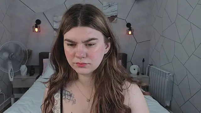 Snapshot of zoe_j0y chatting on 02-19-26, 01:46 zoe j0y online show from 02-19-26, 01:46