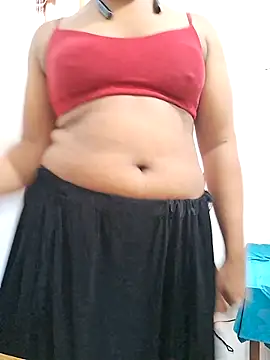 Queen Saara online show from 04-14-26, 05:56