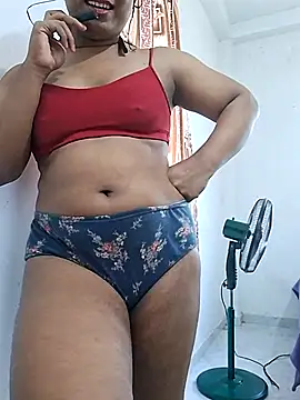 Queen Saara online show from 03-15-26, 07:48