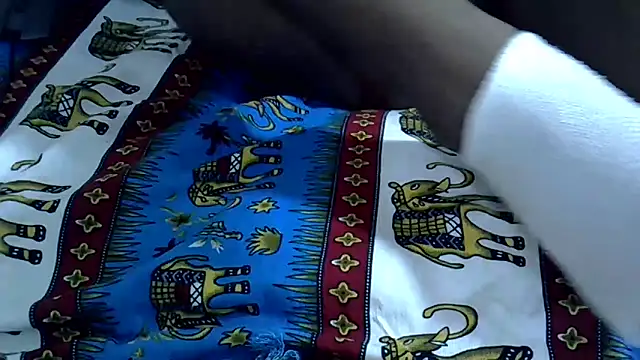 SexxyBee- online show from 05-13-26, 04:25