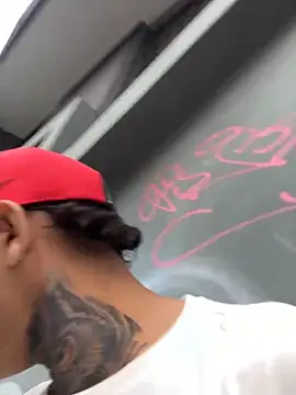 Snapshot of Maxtor_ chatting on 02-25-26, 11:43 Maxtor online show from 02-25-26, 11:43