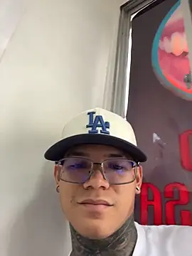 Snapshot of Maxtor_ chatting on 02-24-26, 07:15 Maxtor online show from 02-24-26, 07:15