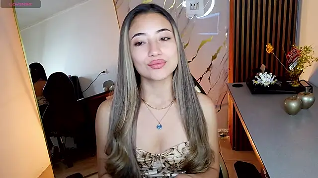 Snapshot of amy_ker_m chatting on 02-17-26, 09:12 amy ker m online show from 02-17-26, 09:12