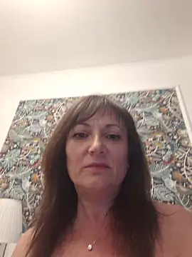 Snapshot of SaraGina chatting on 04-28-26, 09:19 SaraGina online show from 04-28-26, 09:19