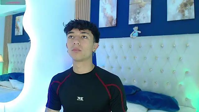Aiden Rivers  online show from 04-17-26, 01:25