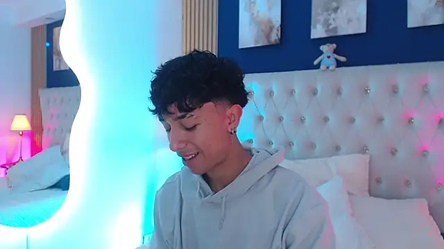 Aiden Rivers  online show from 04-07-26, 01:13