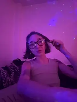 FrutillitaXX online show from 04-29-26, 02:49