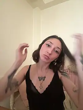 FrutillitaXX online show from 03-04-26, 09:00