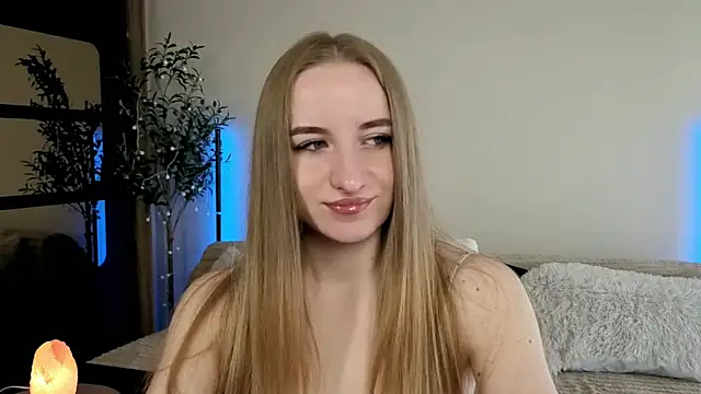 Oxy Foxie online show from 05-29-26, 03:07