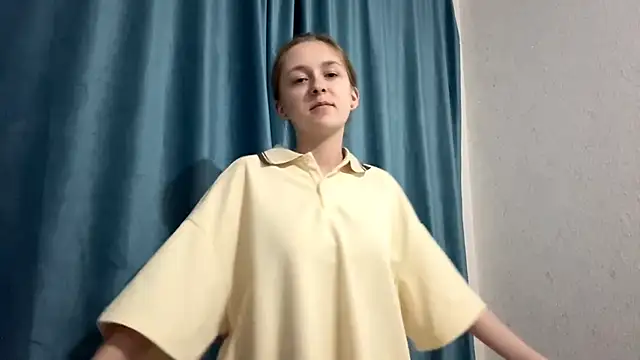 Snapshot of StaticBliss chatting on 02-22-26, 01:19 StaticBliss online show from 02-22-26, 01:19