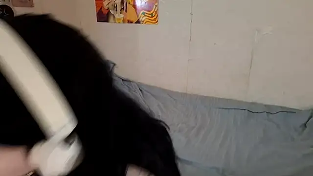 Snapshot of MindyMinty chatting on 04-06-26, 04:30 MindyMinty online show from 04-06-26, 04:30