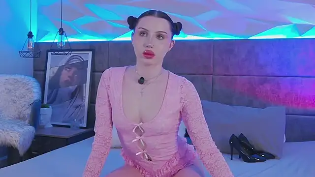 EfiKhalifa online show from 03-22-26, 04:27