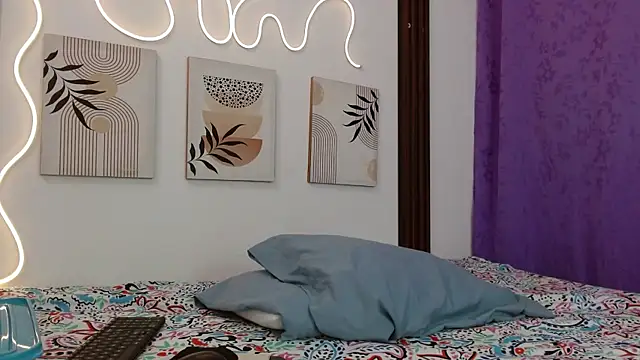 Snapshot of Miss_Ariel chatting on 02-18-26, 04:10 Miss Ariel online show from 02-18-26, 04:10